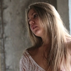 Lisandra - Cama - Grisons | Milf